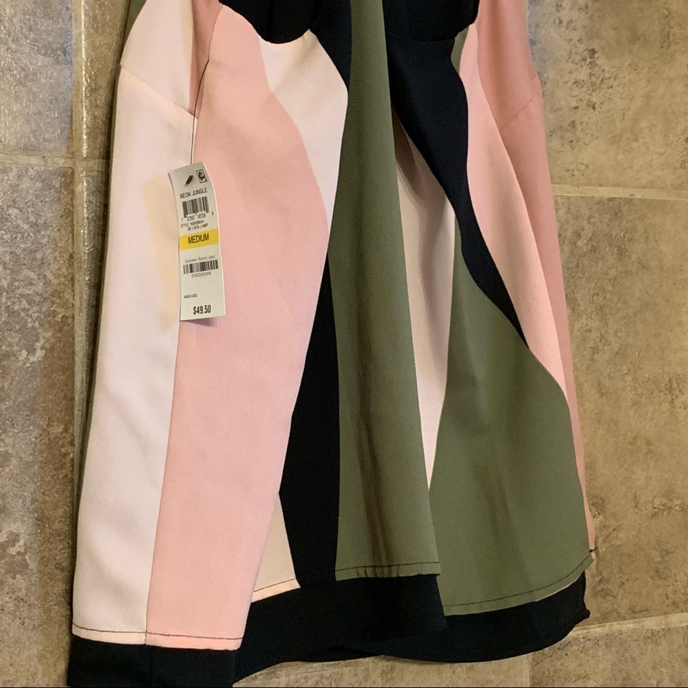 Bar 111 color block Top size Medium NWT - Picture 6 of 8